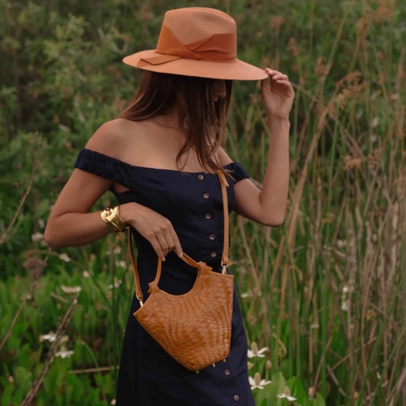 Freya Handbags - NWT Freya Flow Mini Woven caramel Bag $230